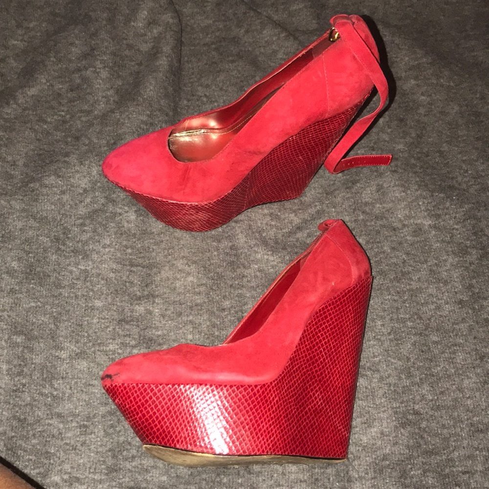Red Wedge